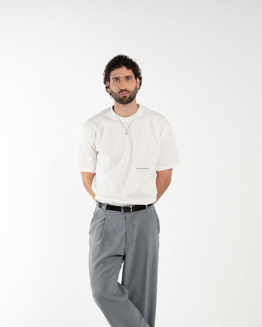 b signature ivory t-shirt