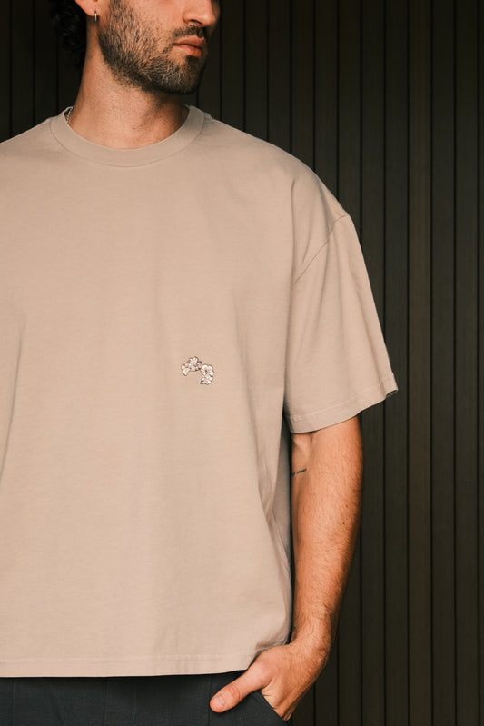 daisugi latte box t-shirt